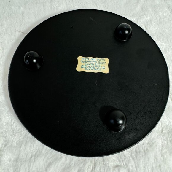 Vintage kitschy Handmade Abalone Shell Trivet Hot Plate By Betty's Shells - Picture 2 of 5